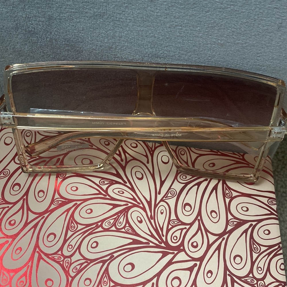 Brand new squared tan sunglasses. 100% Eye protection. UV 400. - Picture 2 of 2